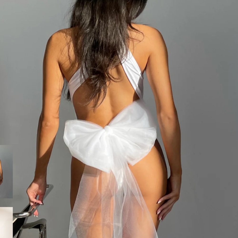 437 THE BRIDAL SUIT / WHITE SIZE MEDIUM